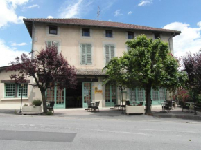 Hotels in Maurs